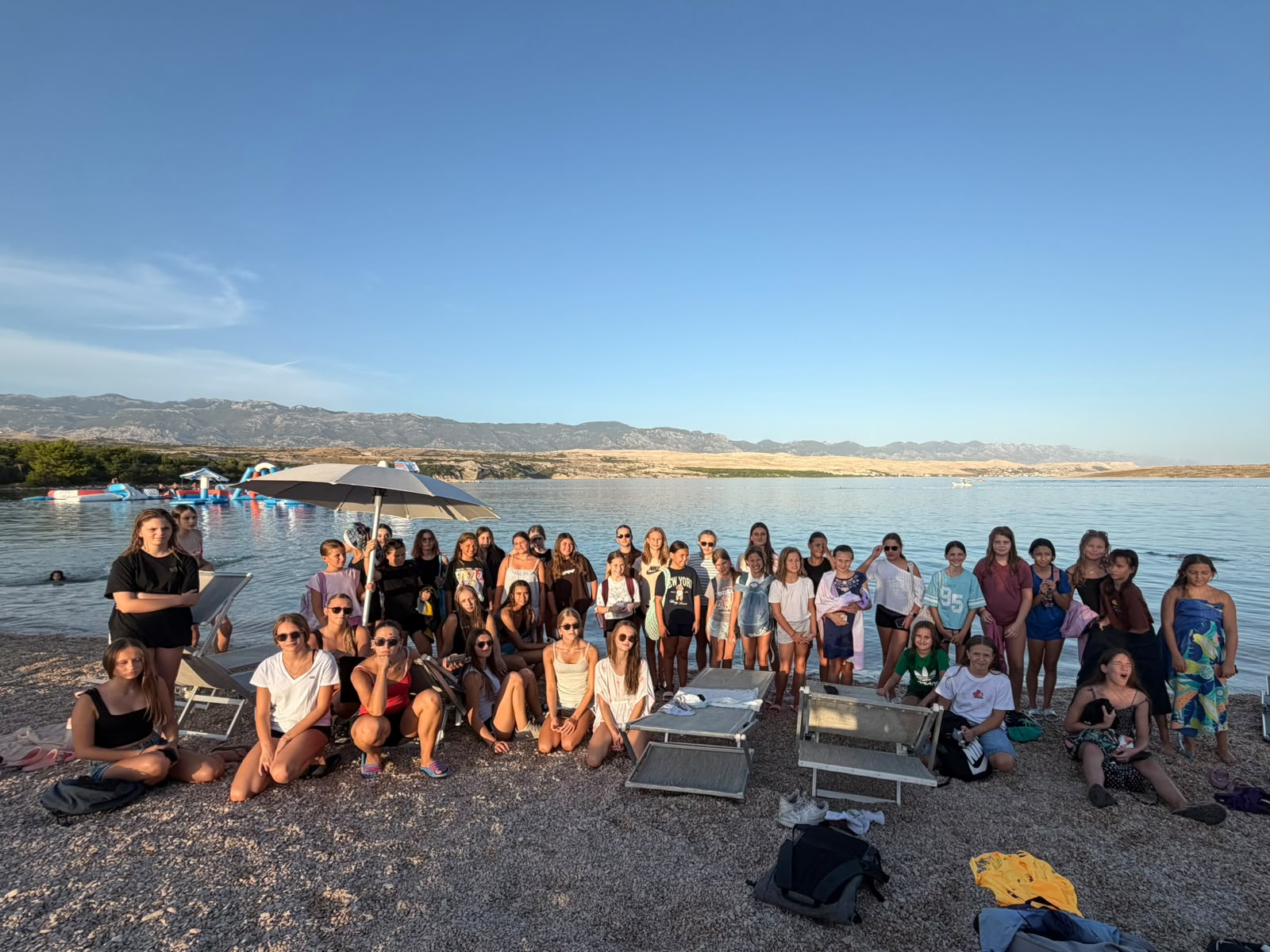 Novalja – ekipa na plaži